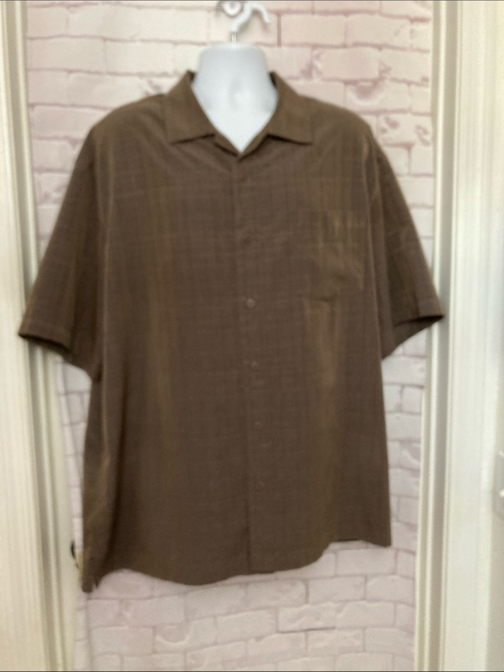 Batik Bay  Short-Sleeve Brown Button-Down Shirt